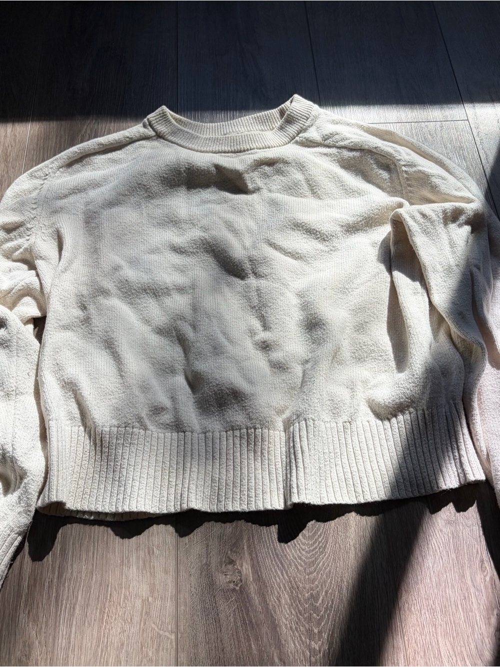 Banana Republic Cream Crew Neck Sweater